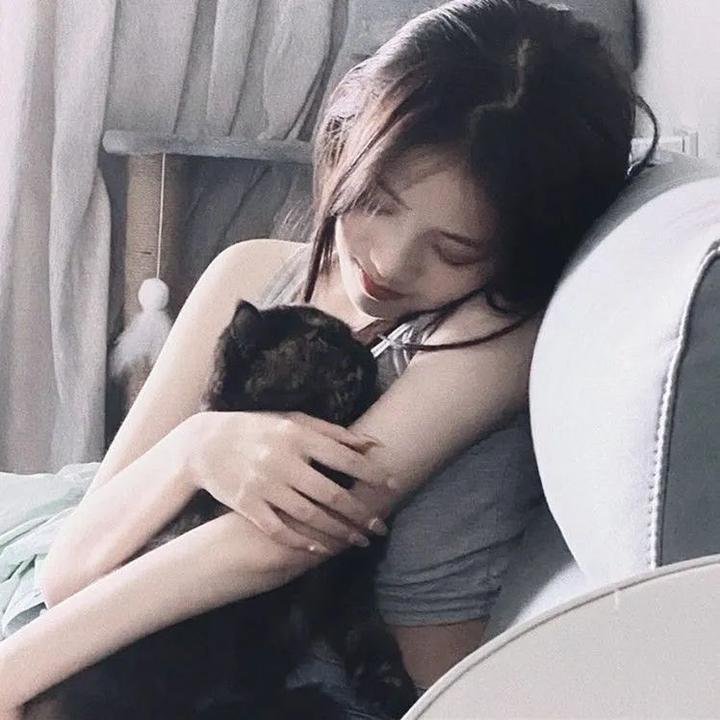 葛妮斯派特洛之风情万种